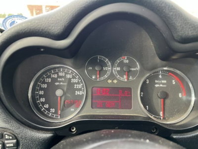 Alfa Romeo 147 1.9 JTD (120) 5 porte Moving (12)