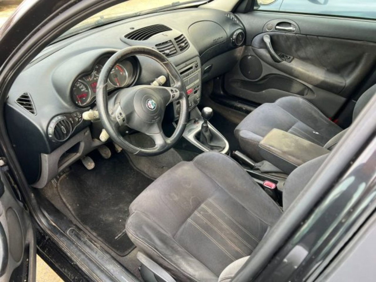 Alfa Romeo 147 1.9 JTD (120) 5 porte C'N'C (7)