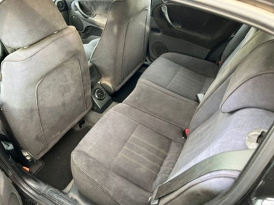 Alfa Romeo 147 1.9 JTD (120) 5 porte Moving (9)