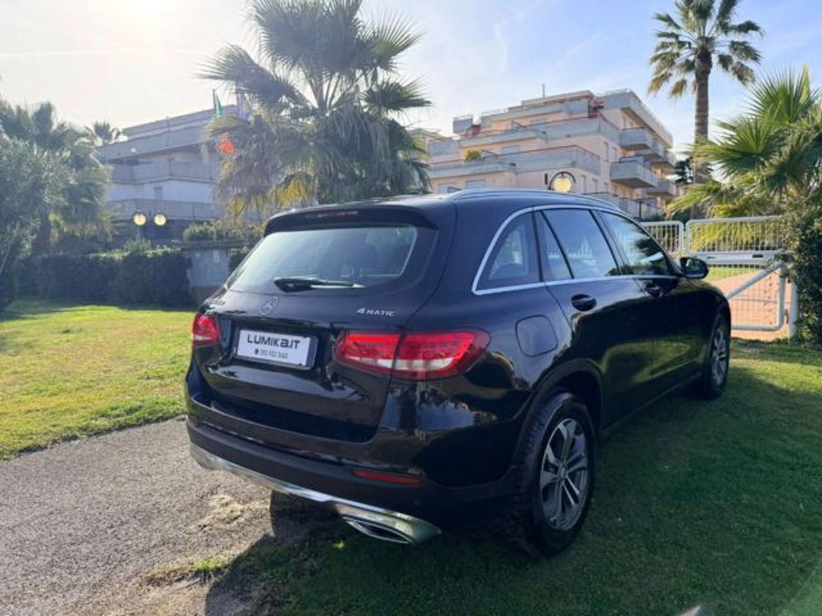 Mercedes-Benz GLC SUV 220 d 4Matic Business (4)
