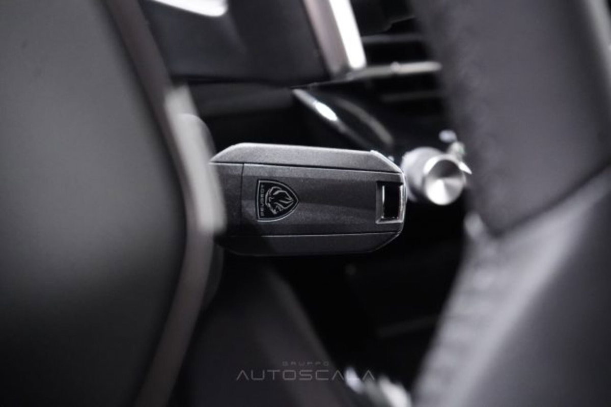 Peugeot 208 1.2 hybrid Active 100cv e-dcs 6 (18)