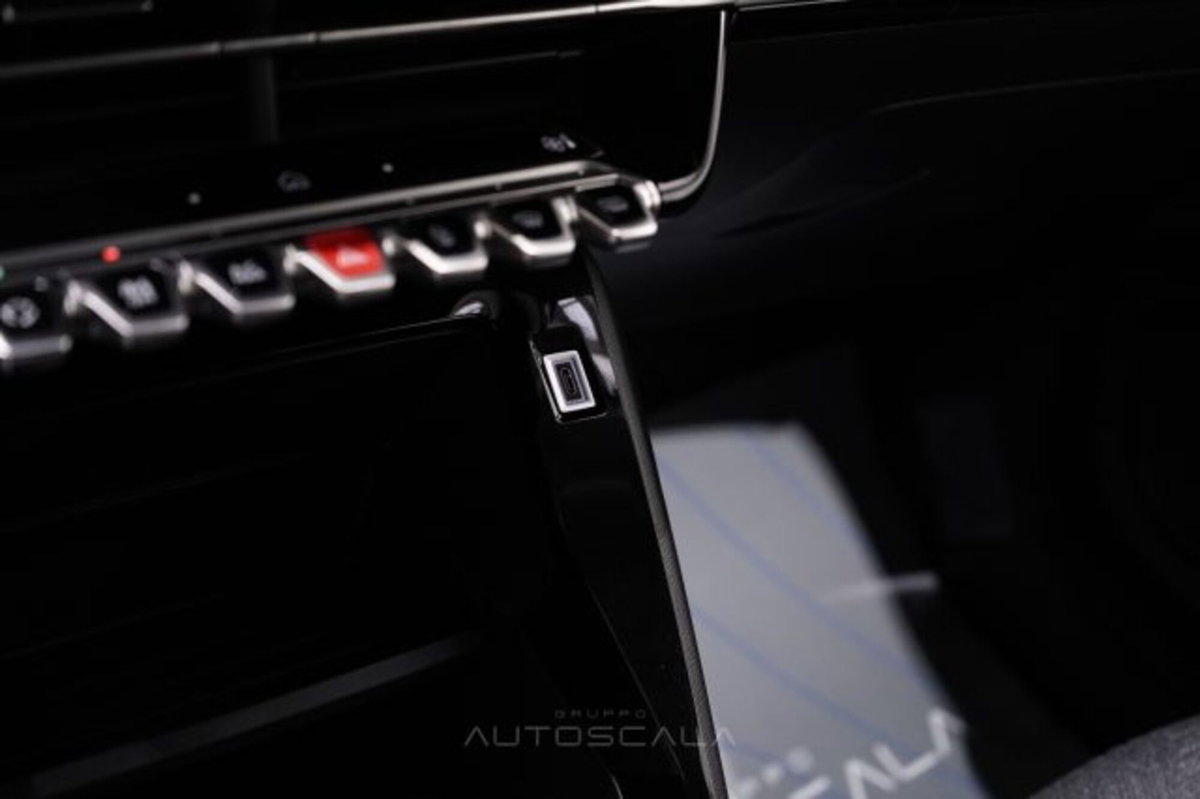 Peugeot 208 1.2 hybrid Active 100cv e-dcs 6 (14)