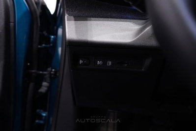 Peugeot 408 1.6 hybrid phev Allure 180cv e-eat8 (13)
