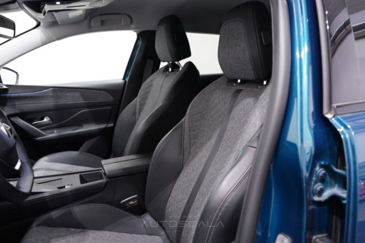Peugeot 408 1.6 hybrid phev Allure 180cv e-eat8 (11)