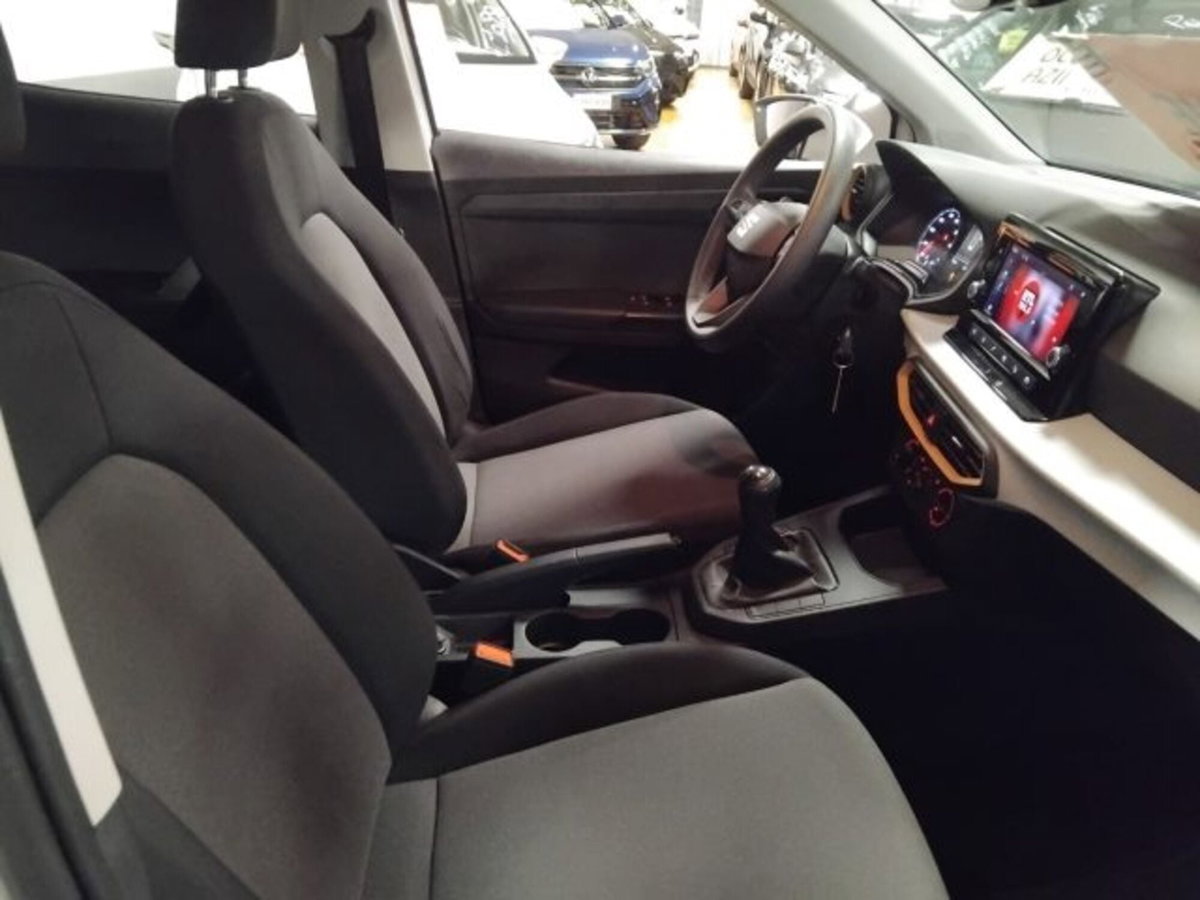 SEAT Arona 1.0 EcoTSI Reference (13)