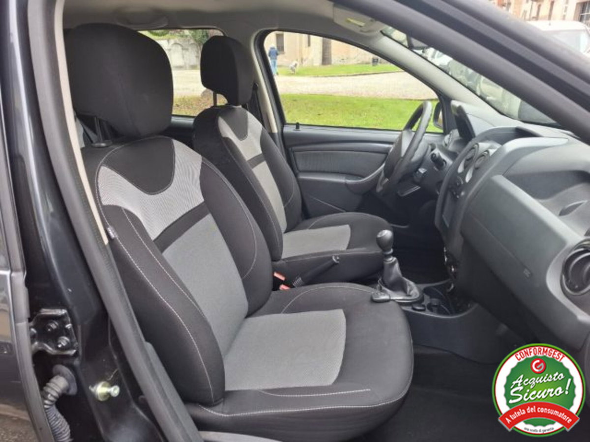 Dacia Duster 1.5 dCi 110CV S&S 4x4 Serie Speciale Lauréate Family (10)