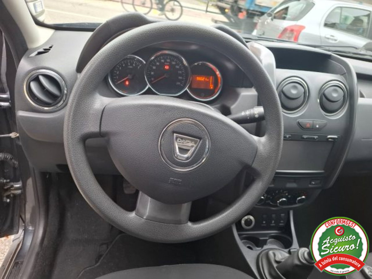 Dacia Duster 1.5 dCi 110CV S&S 4x4 Serie Speciale Lauréate Family (12)
