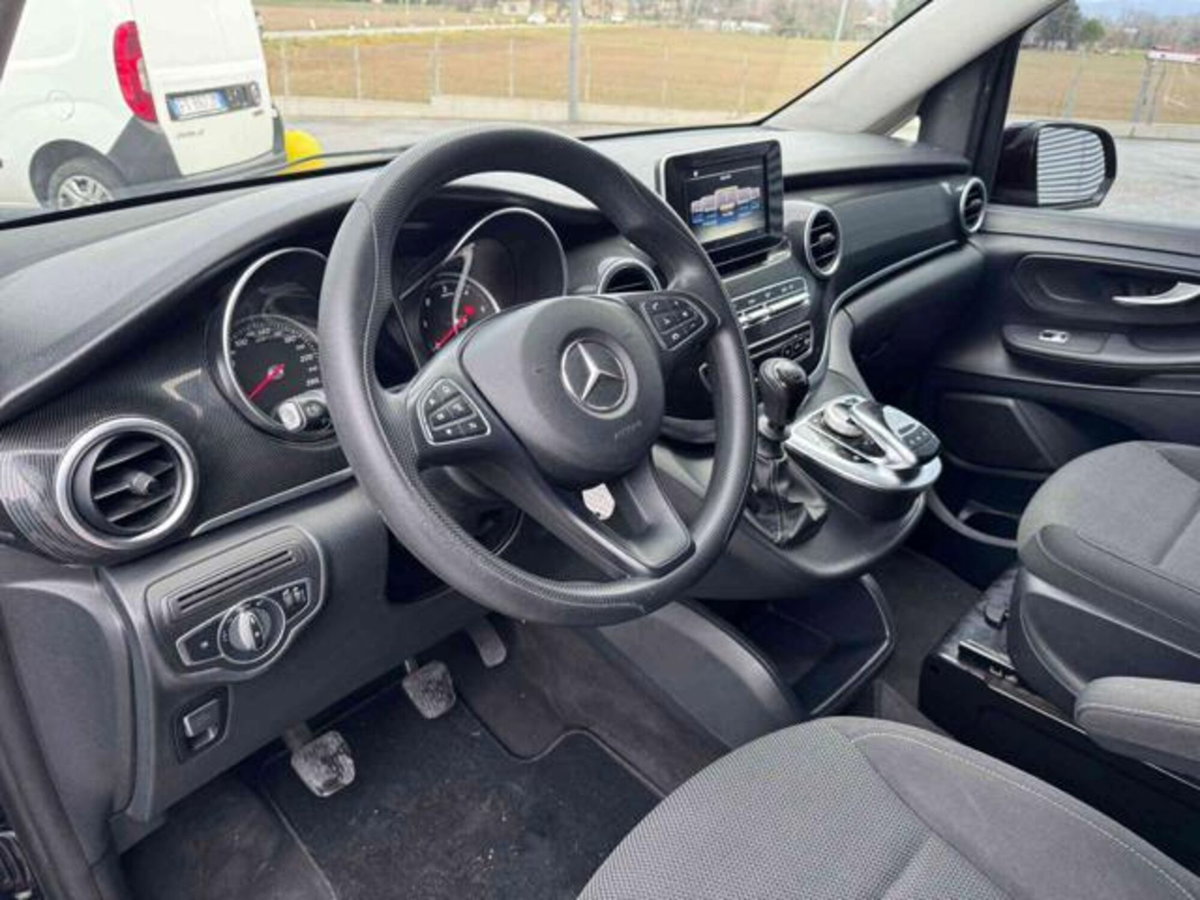 Mercedes-Benz Classe V 220 d Executive Long (14)