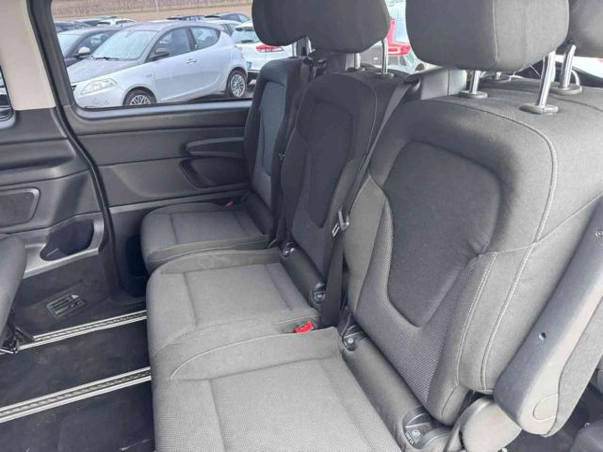 Mercedes-Benz Classe V 220 d Executive Long (20)