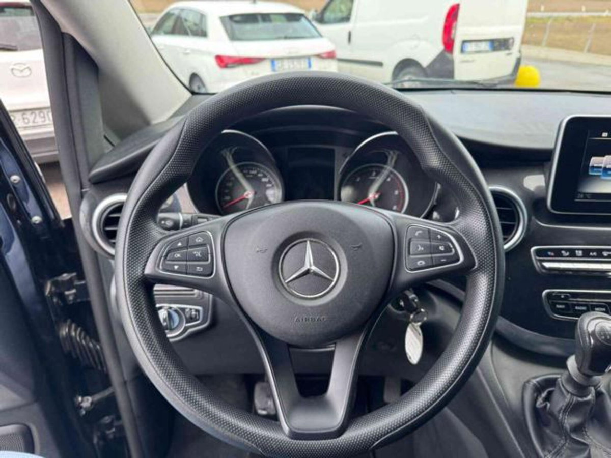 Mercedes-Benz Classe V 220 d Executive Long (10)