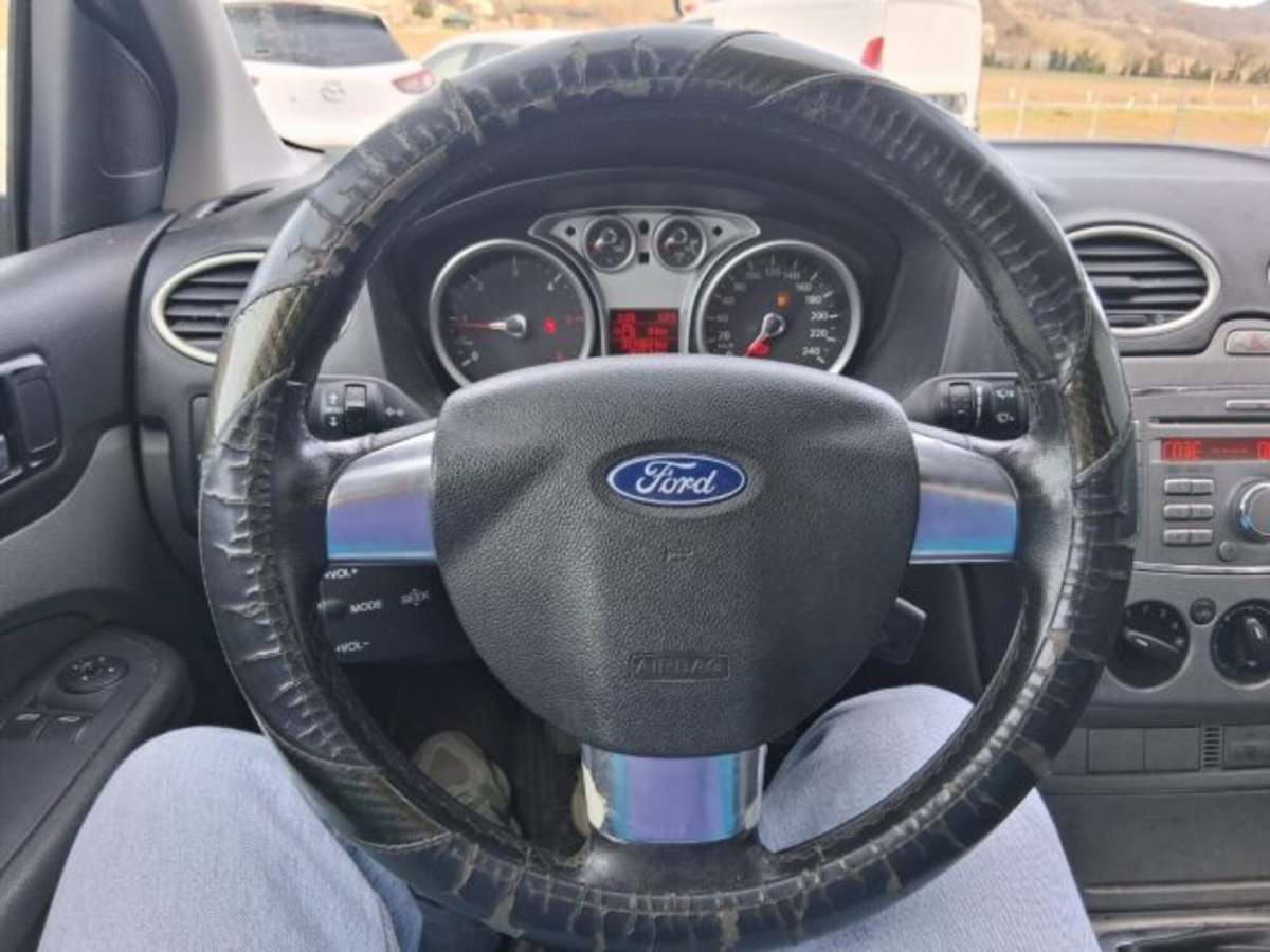 Ford Focus Station Wagon 1.6 TDCi (110CV) SW Tit. DPF (10)
