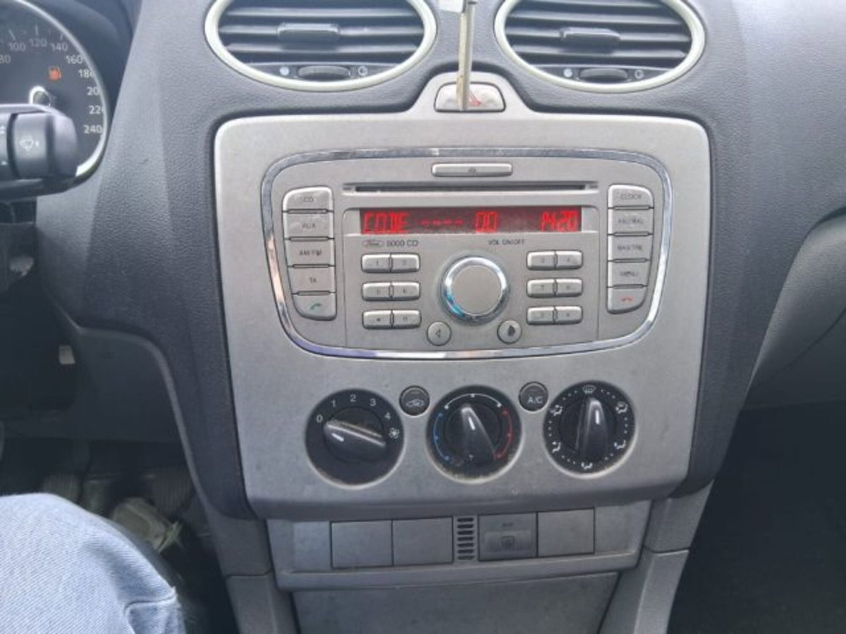 Ford Focus Station Wagon 1.6 TDCi (110CV) SW Tit. DPF (11)