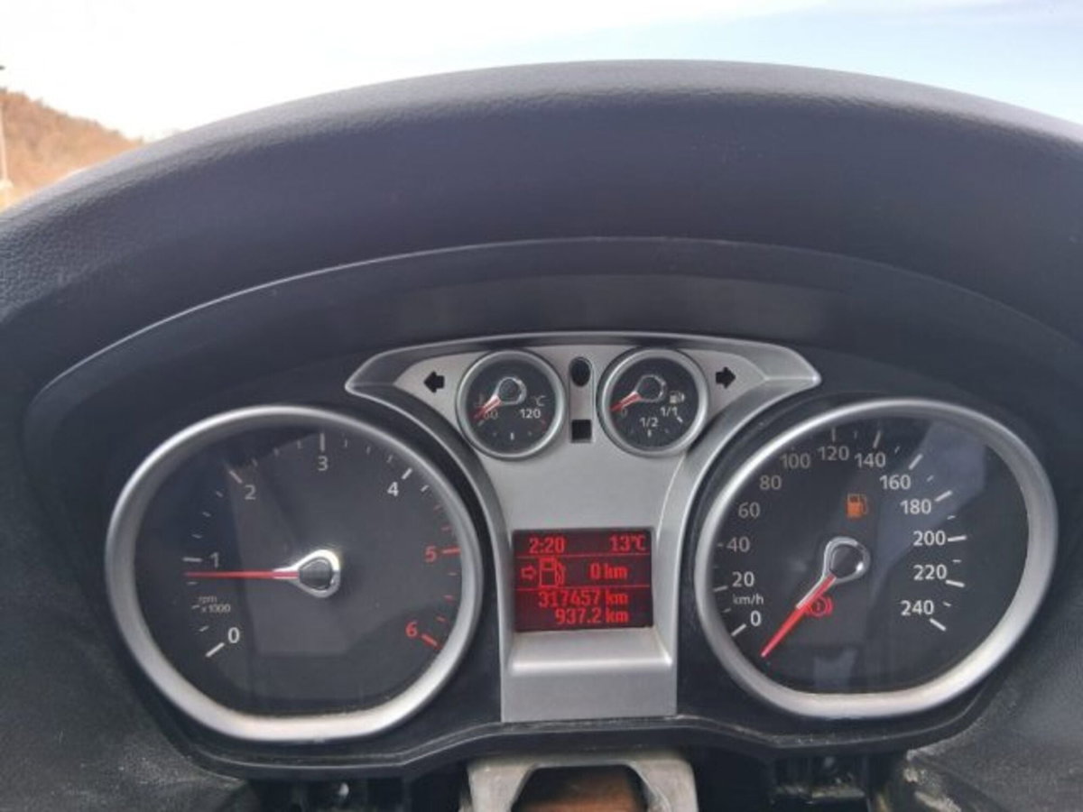 Ford Focus Station Wagon 1.6 TDCi (110CV) SW Tit. DPF (13)