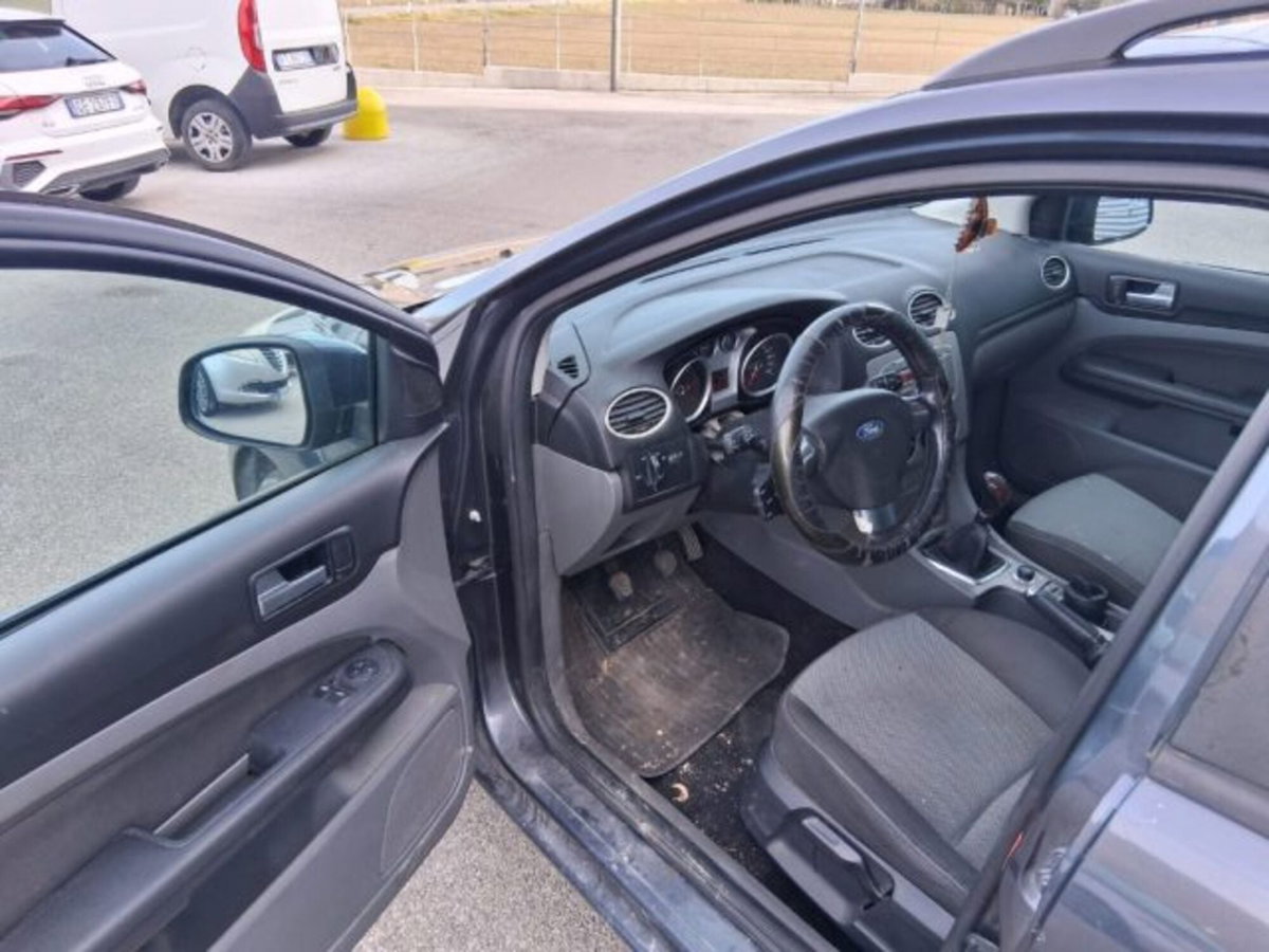 Ford Focus Station Wagon 1.6 TDCi (110CV) SW Tit. DPF (9)