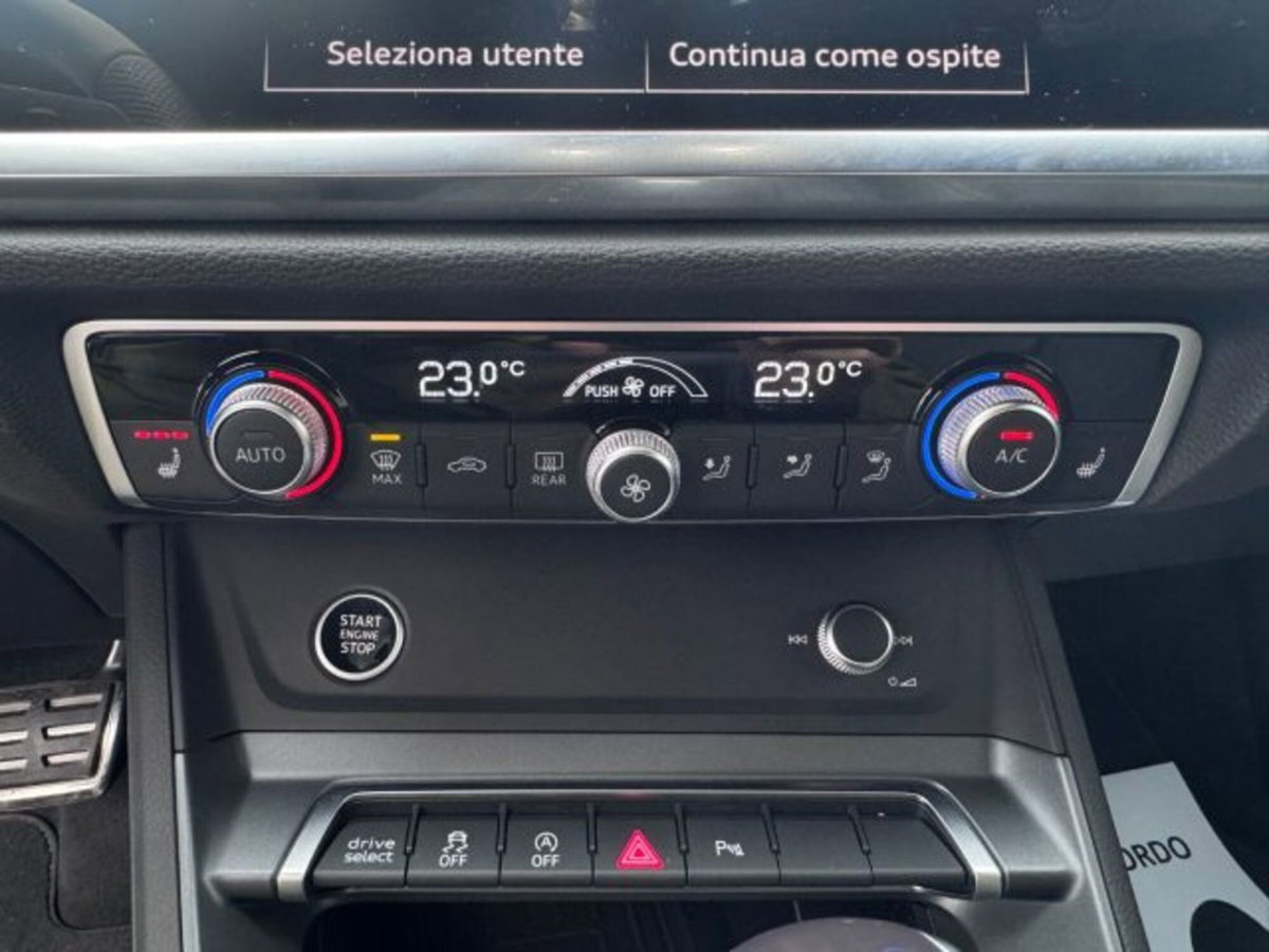 Audi Q3 Sportback 35 2.0 tdi Identity Black s-tronic (17)