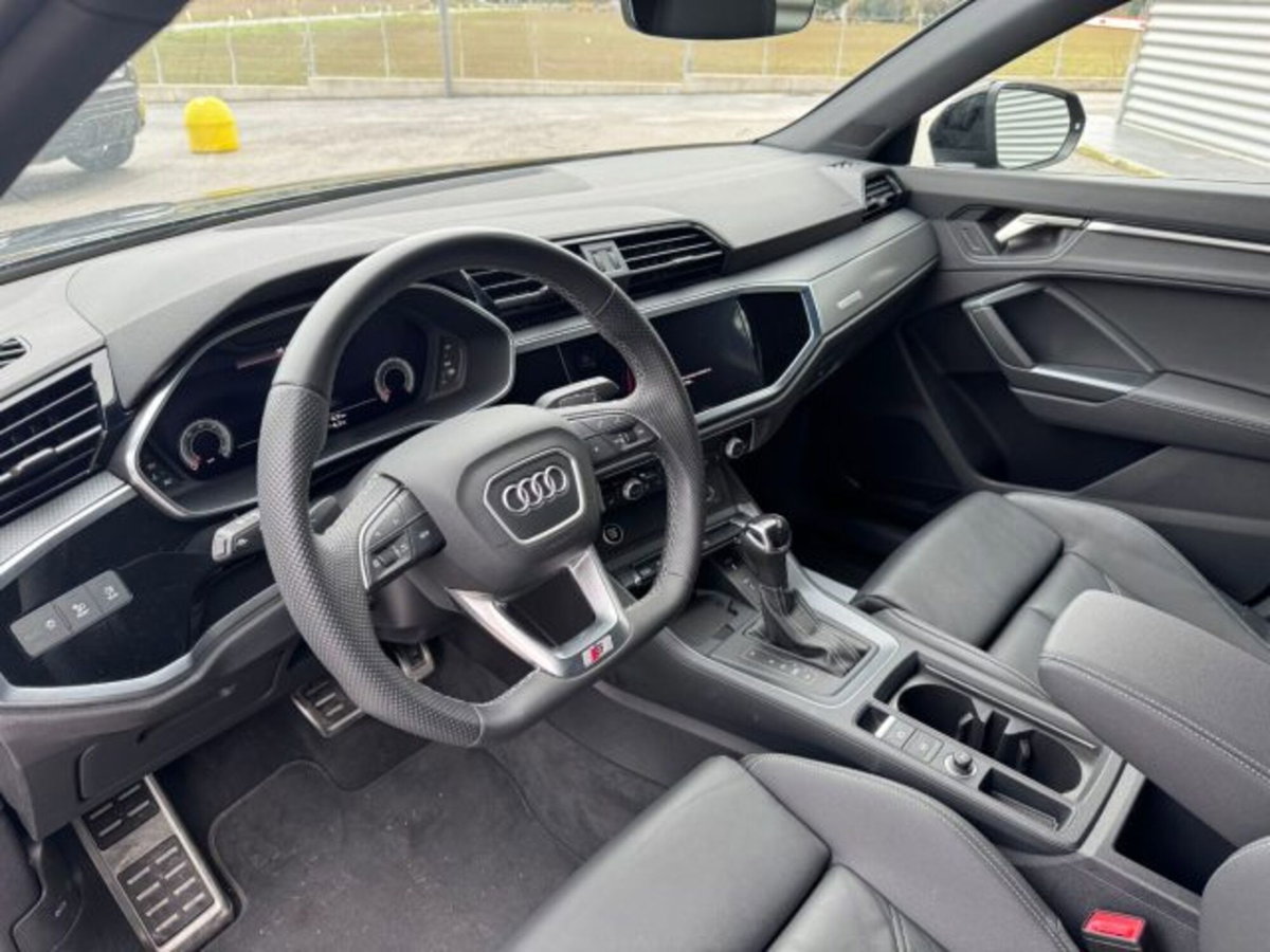 Audi Q3 Sportback 35 2.0 tdi Identity Black s-tronic (20)
