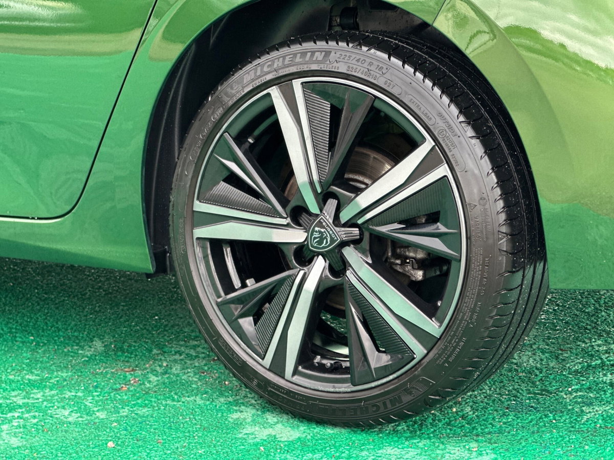 Peugeot 308 BlueHDi 130 S&S EAT8 GT Pack (5)