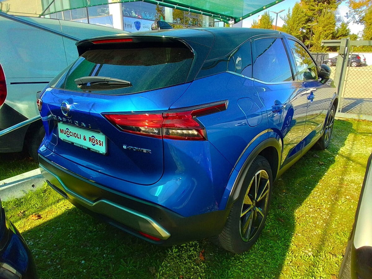 Nissan Qashqai 1.3 mhev Tekna 4wd 158cv xtronic (2)