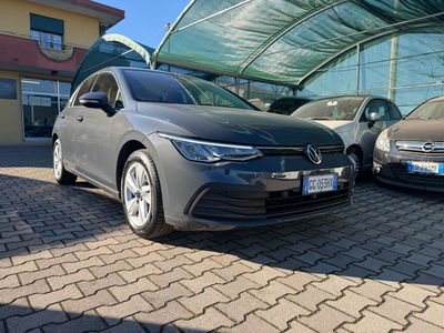 Volkswagen Golf 1.0 eTSI EVO DSG Life usata