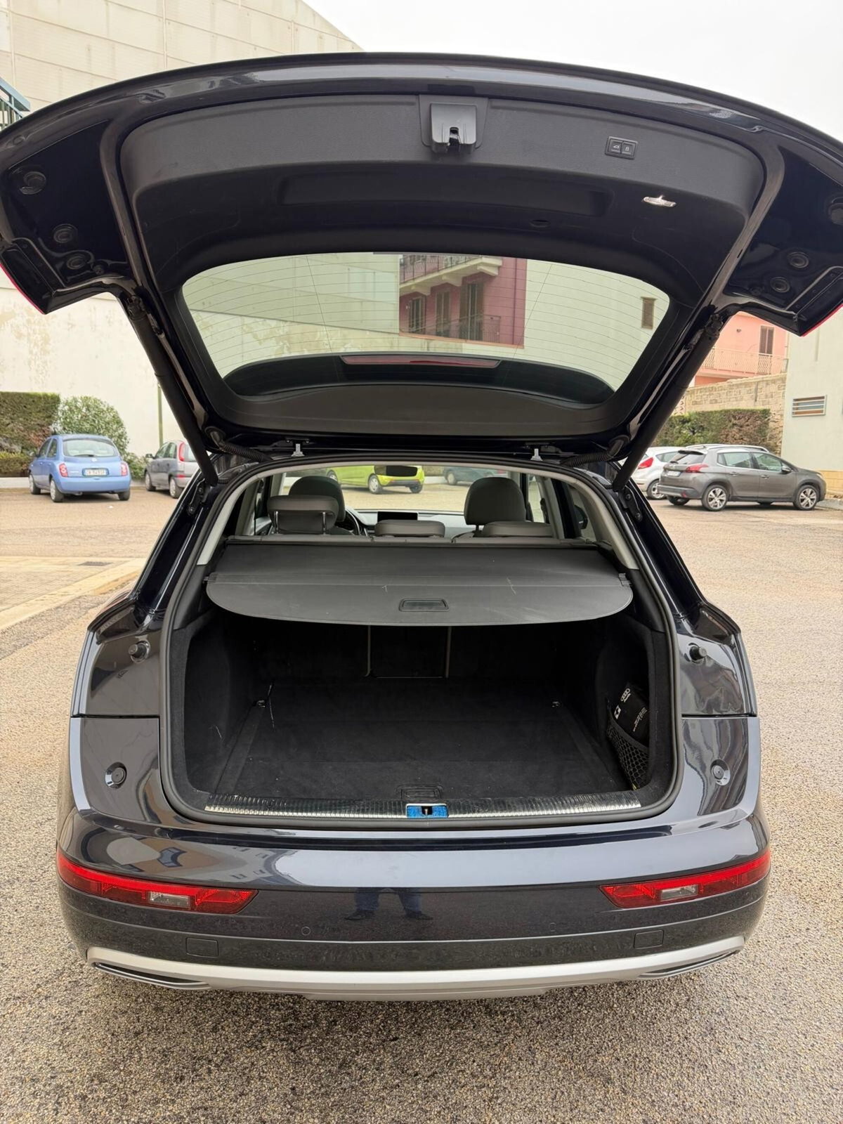 Audi Q5 35 TDI quattro S tronic Design (10)