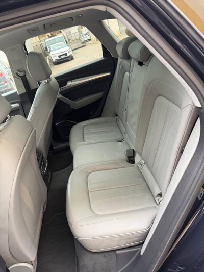 Audi Q5 35 TDI quattro S tronic Design (13)