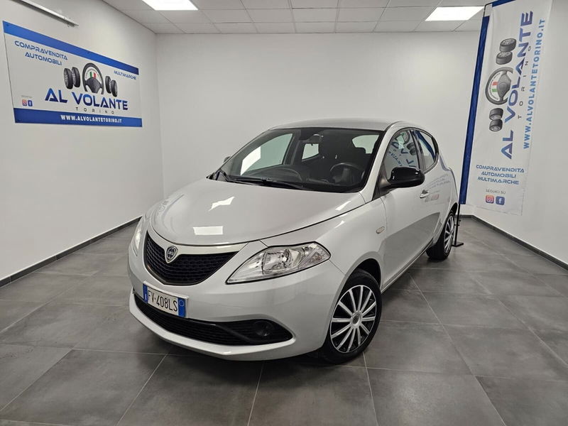 Lancia Ypsilon 1.2 69 CV 5 porte Platinum