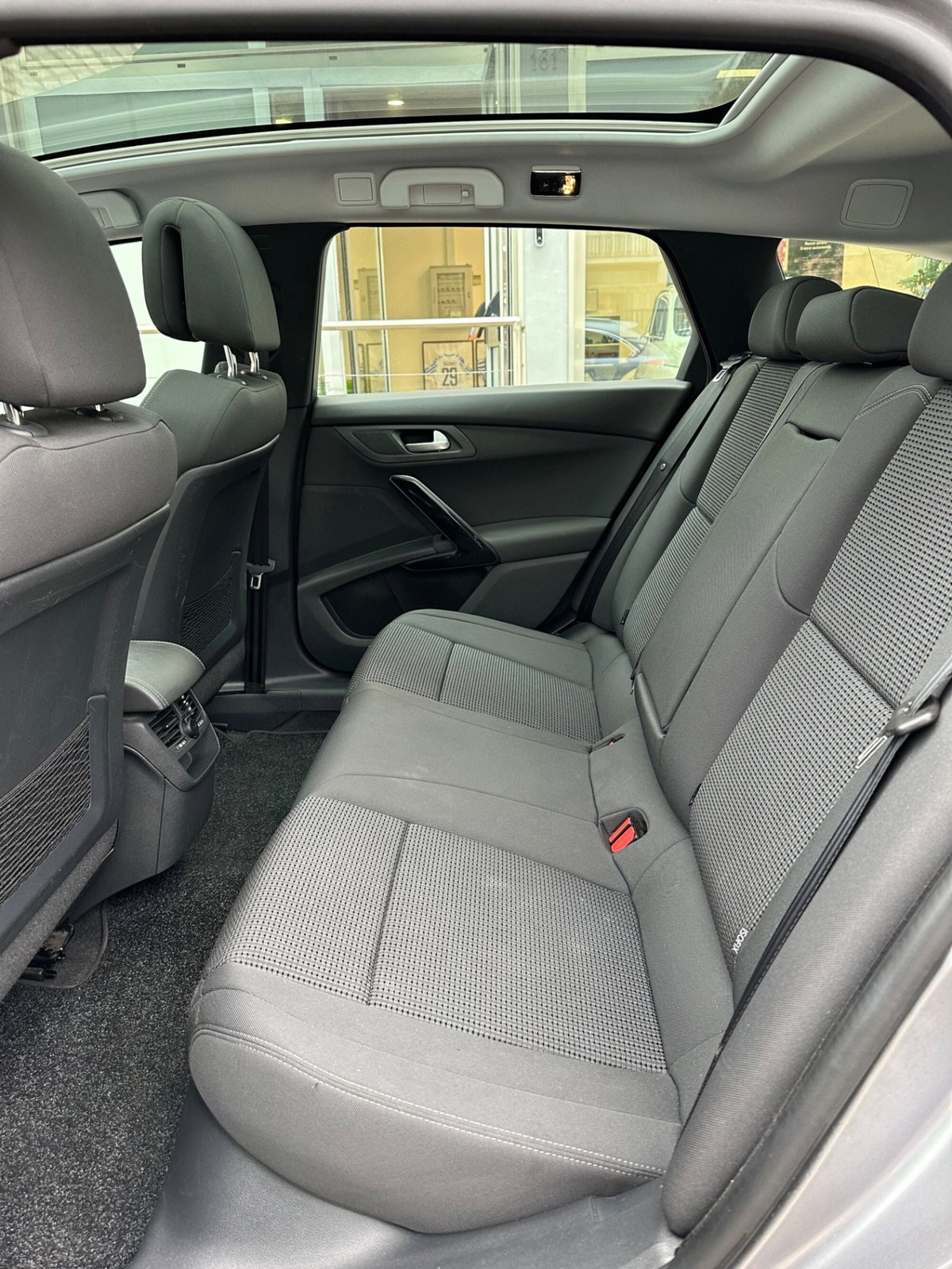 Peugeot 508 SW BlueHDi 120 EAT6 S&S Allure (13)