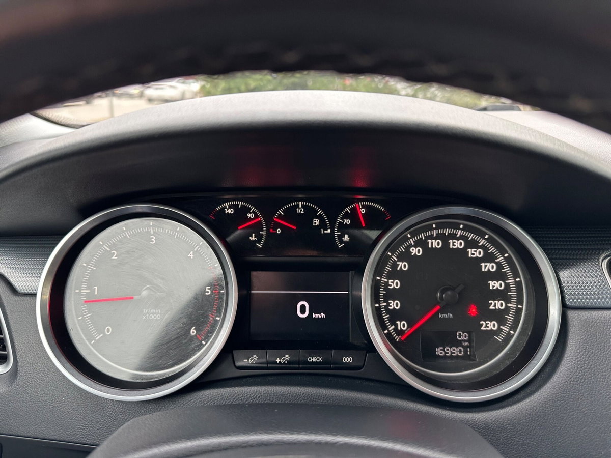 Peugeot 508 SW BlueHDi 120 EAT6 S&S Allure (18)