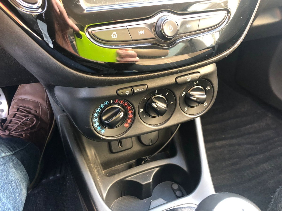 Opel Corsa 1.4 90CV GPL Tech 5 porte Innovation (10)