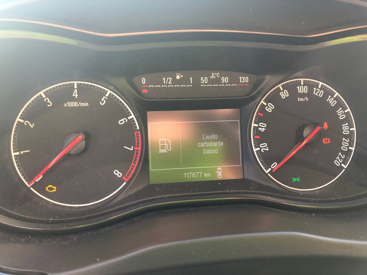 Opel Corsa 1.4 90CV GPL Tech 5 porte Innovation (7)