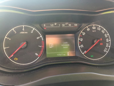 Opel Corsa 1.4 90CV GPL Tech 5 porte Innovation (7)