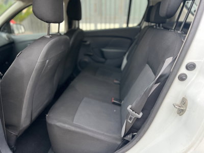 Dacia Sandero 1.2 75CV Lauréate (7)