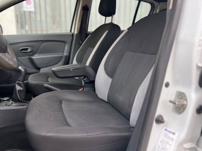 Dacia Sandero 1.2 75CV Lauréate (8)