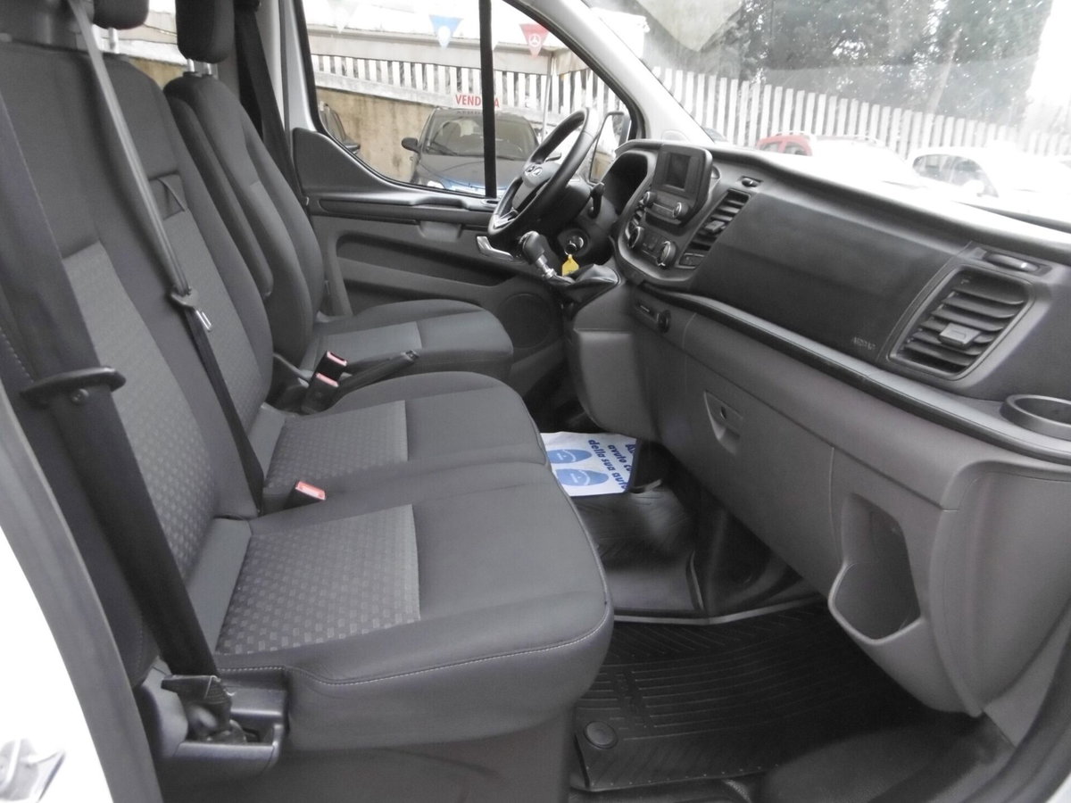 Ford Transit Custom Furgone 320 2.0 EcoBlue 130 PC-TN  Trend (18)