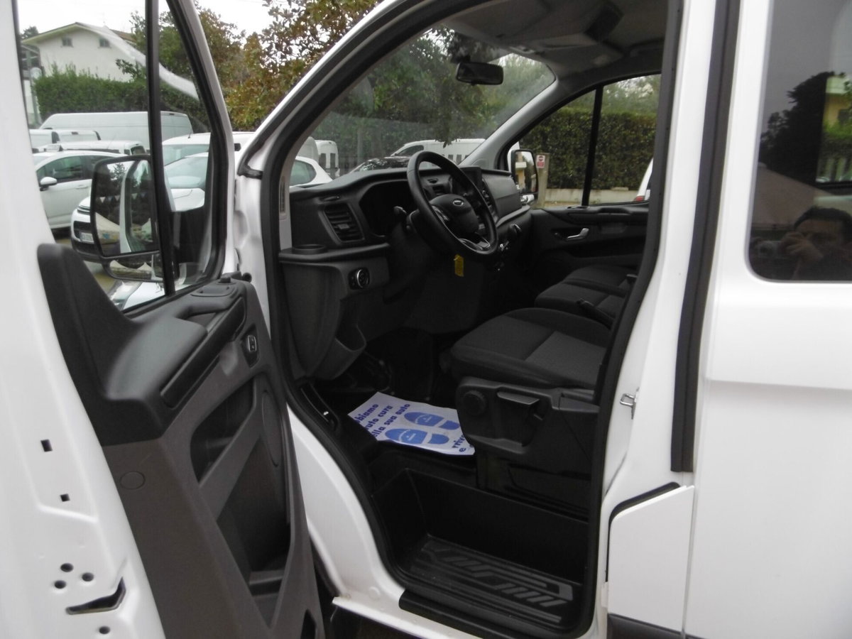 Ford Transit Custom Furgone 320 2.0 EcoBlue 130 PC-TN  Trend (9)