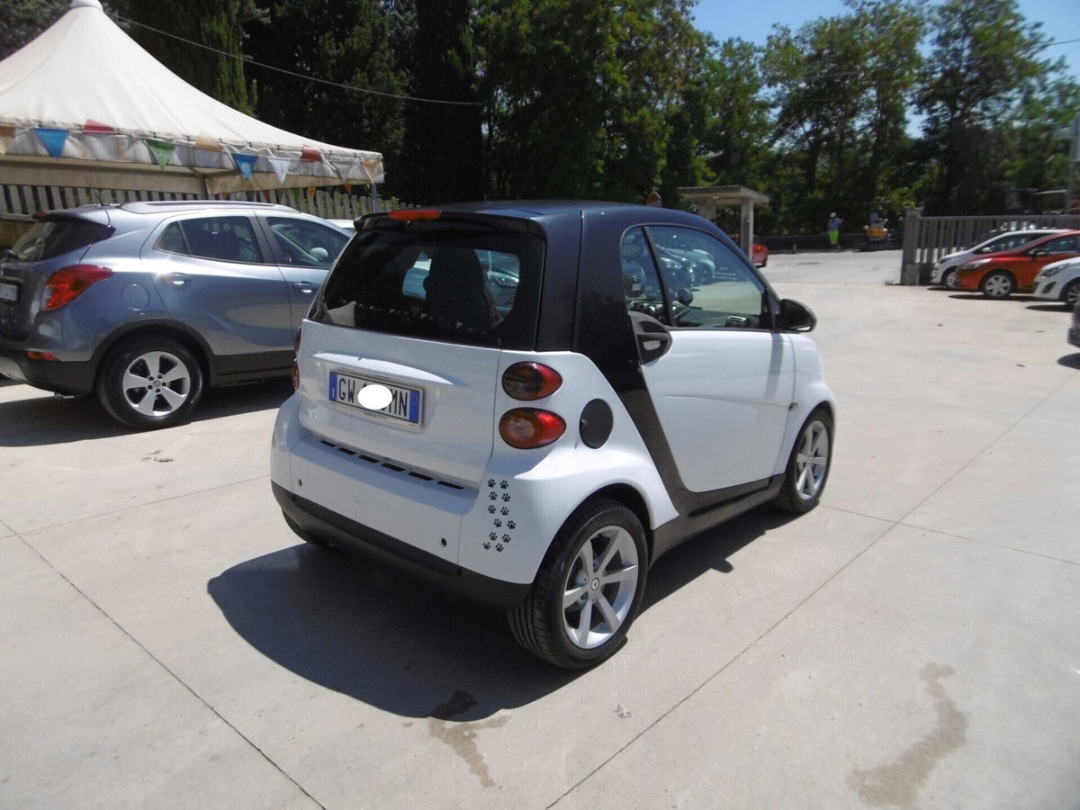smart Fortwo 800 33 kW coupé passion cdi (6)