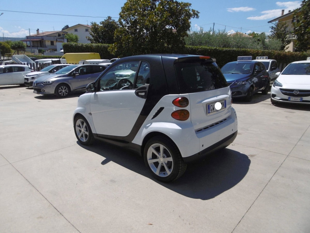 smart Fortwo 800 33 kW coupé passion cdi (8)