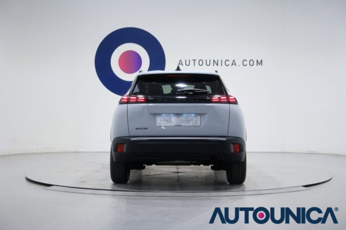 Peugeot 2008 PureTech 100 S&S Allure (16)