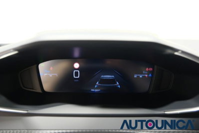 Peugeot 2008 PureTech 100 S&S Allure (8)