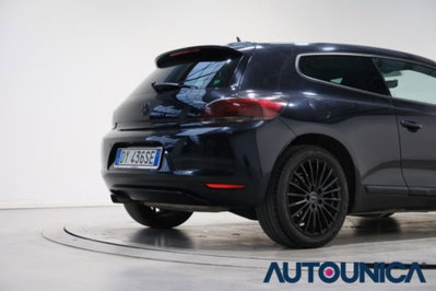 Volkswagen Scirocco 2.0 TDI 140CV DPF (12)