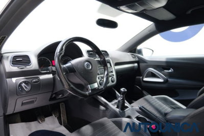 Volkswagen Scirocco 2.0 TDI 140CV DPF (5)