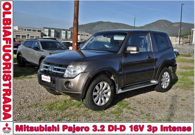 Mitsubishi Pajero 3.2 DI-D 16V 3p. Intense DPF usata