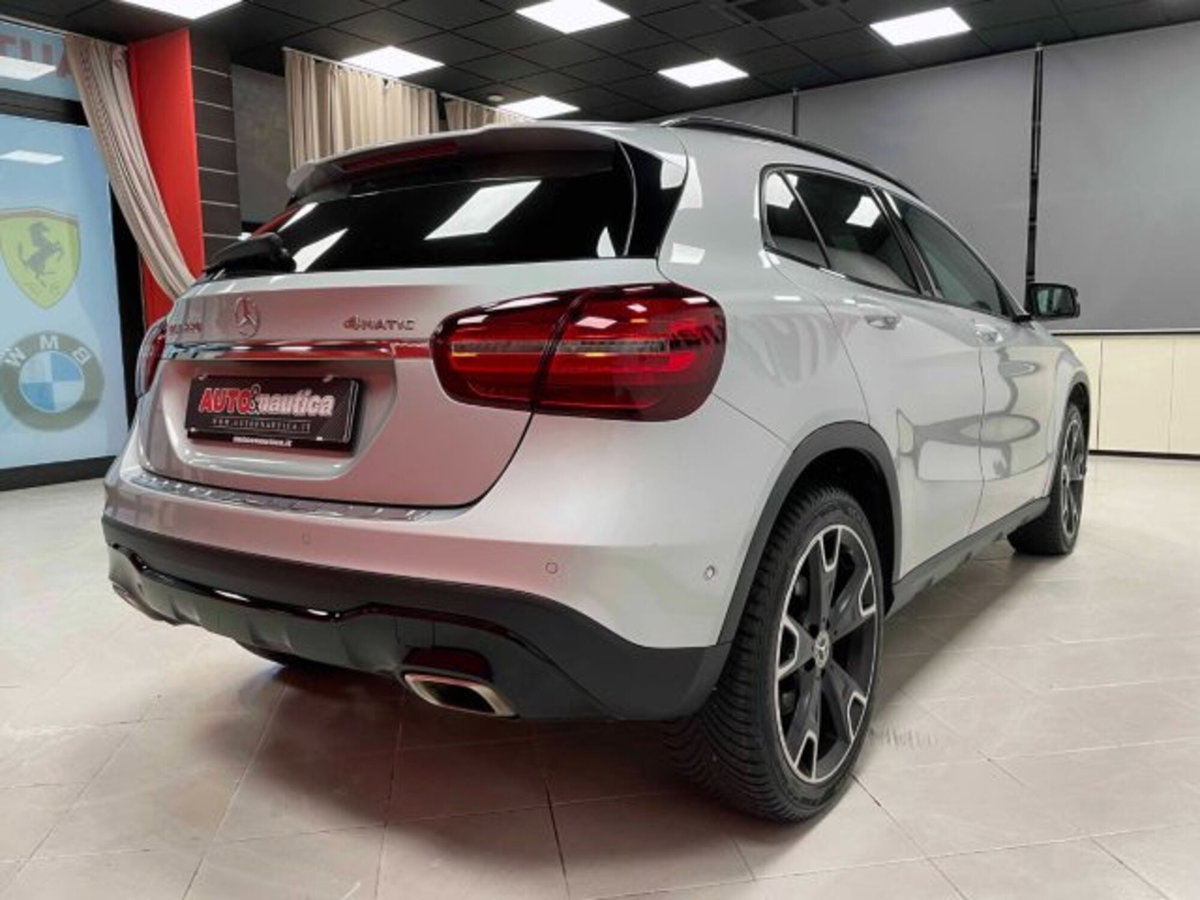 Mercedes-Benz GLA SUV 220 Automatic 4Matic Premium (10)