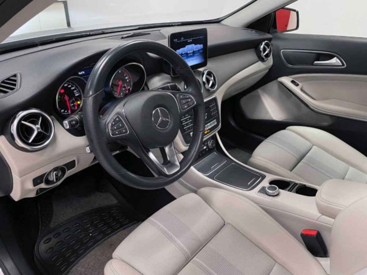 Mercedes-Benz GLA SUV 220 Automatic 4Matic Premium (20)