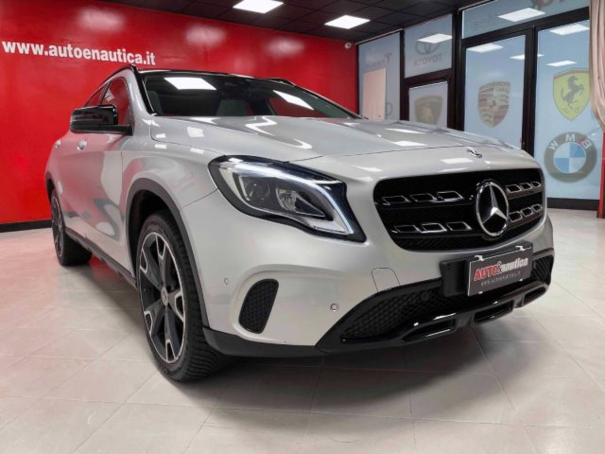 Mercedes-Benz GLA SUV 220 Automatic 4Matic Premium (5)