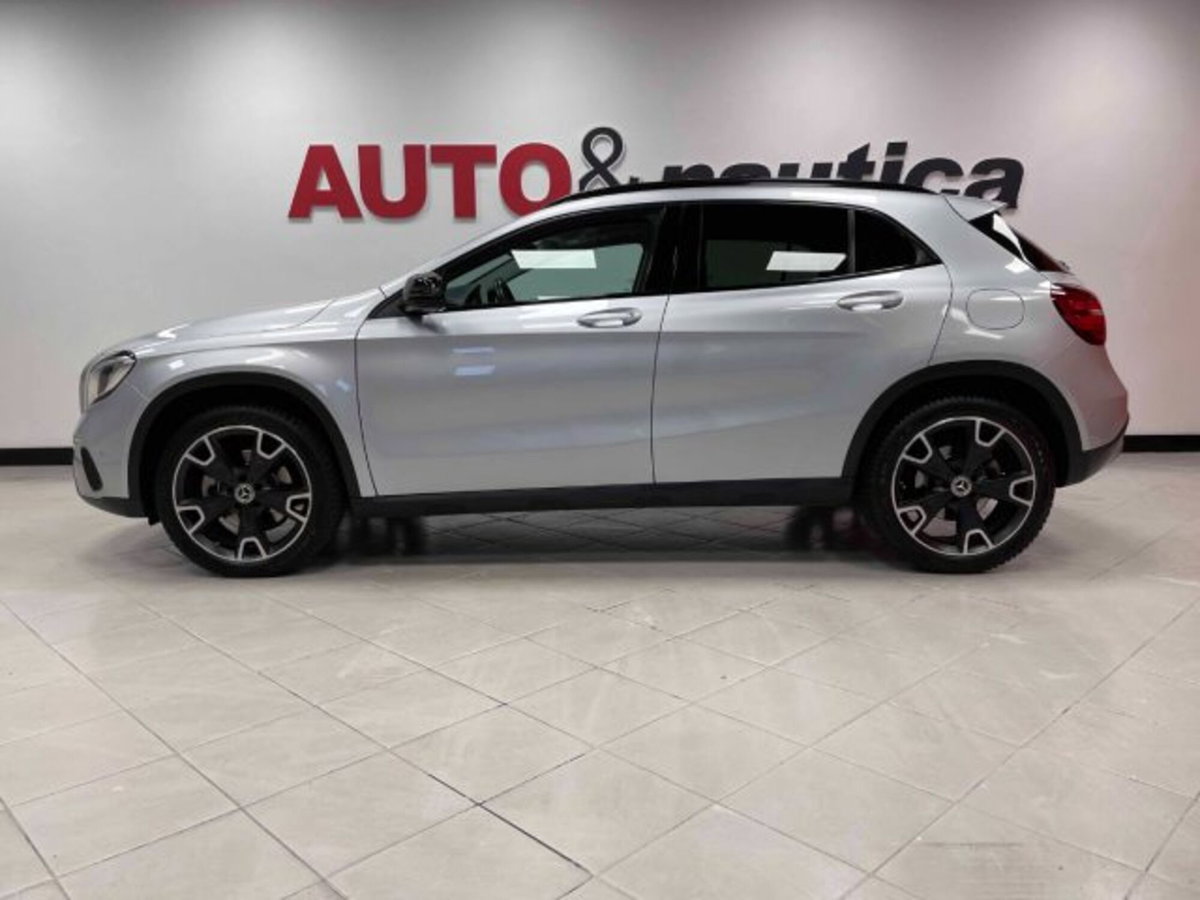 Mercedes-Benz GLA SUV 220 Automatic 4Matic Premium (6)