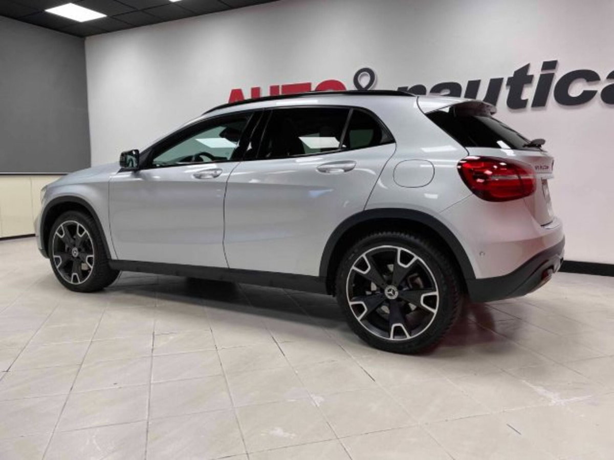 Mercedes-Benz GLA SUV 220 Automatic 4Matic Premium (7)