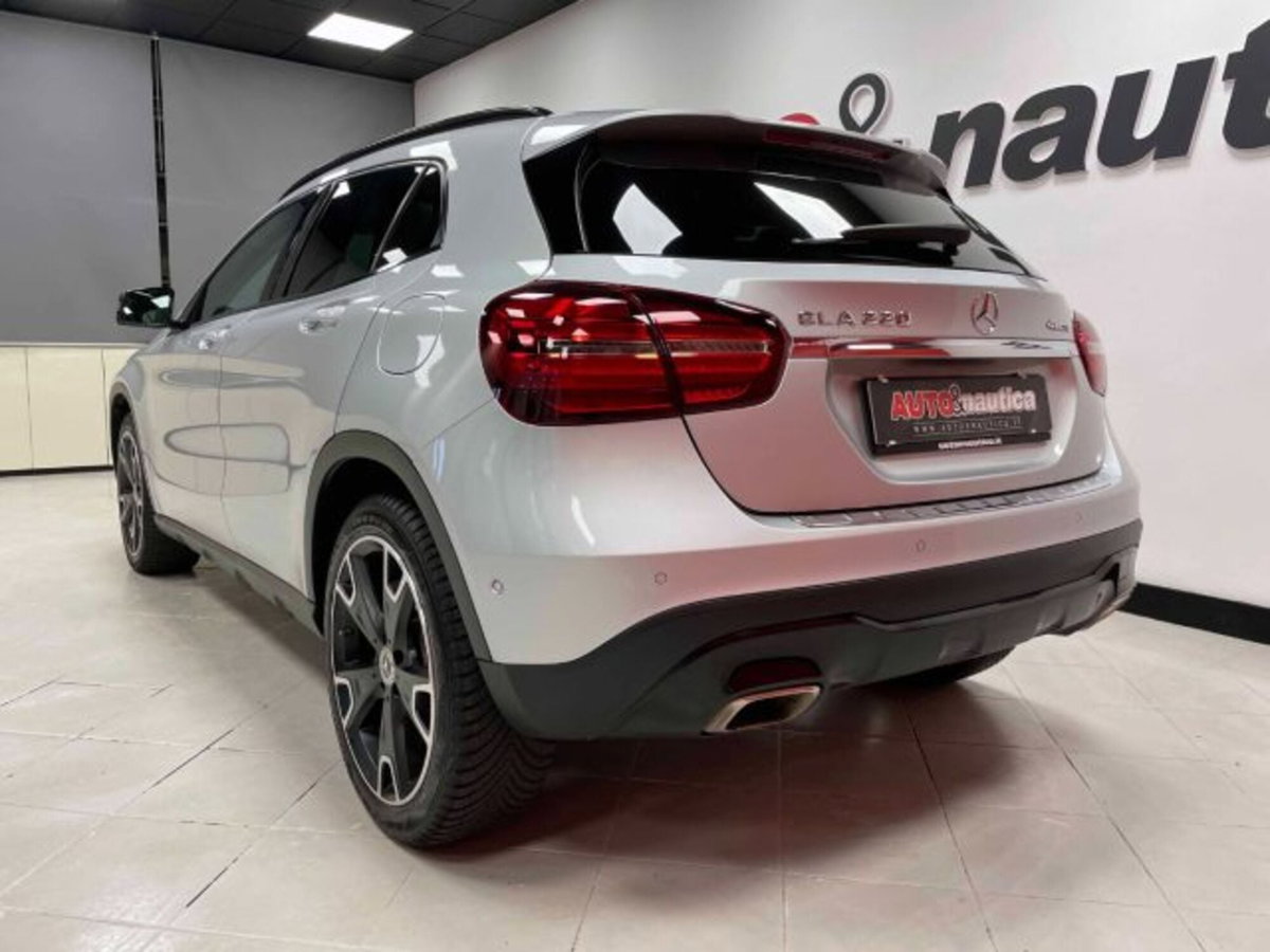 Mercedes-Benz GLA SUV 220 Automatic 4Matic Premium (9)