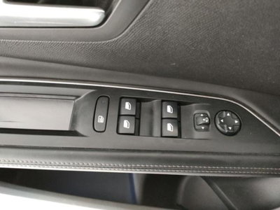 Peugeot 5008 BlueHDi 150 S&S Allure (18)