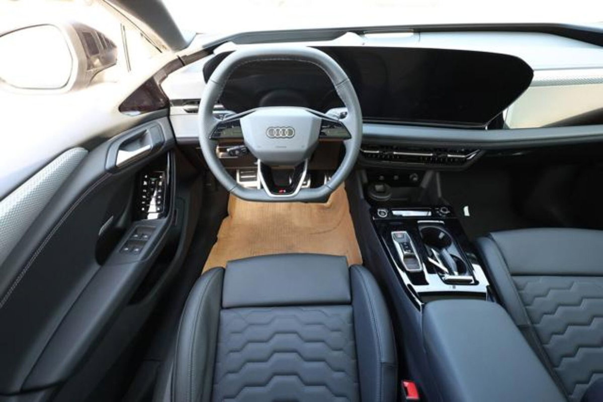 Audi A6 Sportback e-tron S line edition quattro 428cv (6)